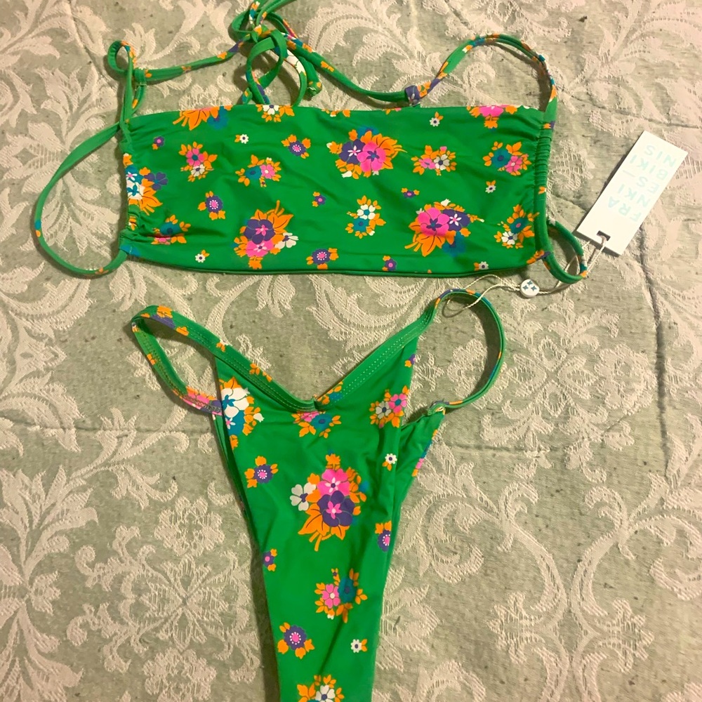 Frankie’s bikini